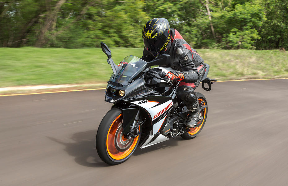 KTM RC 125 review Image gallery