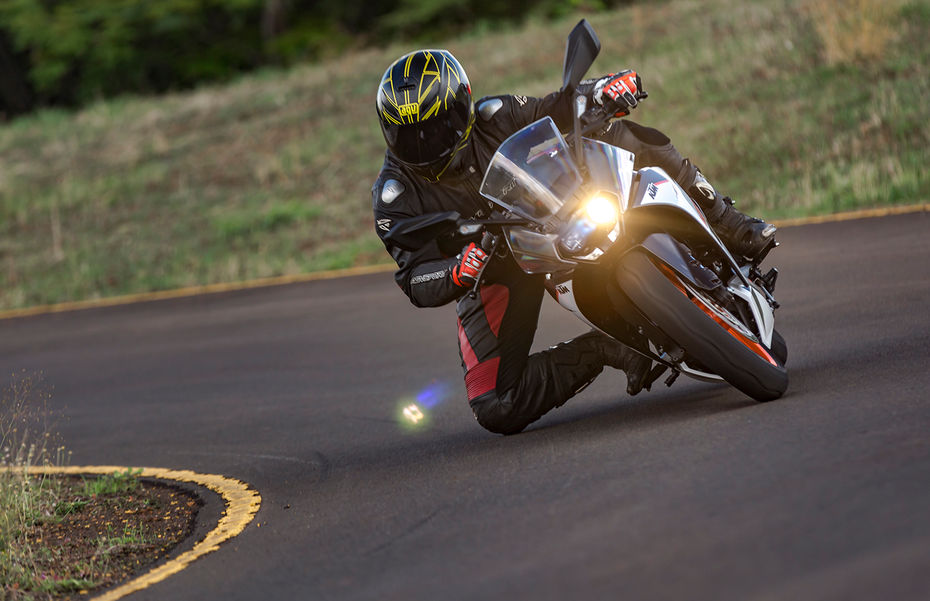 KTM RC 125 review Image gallery