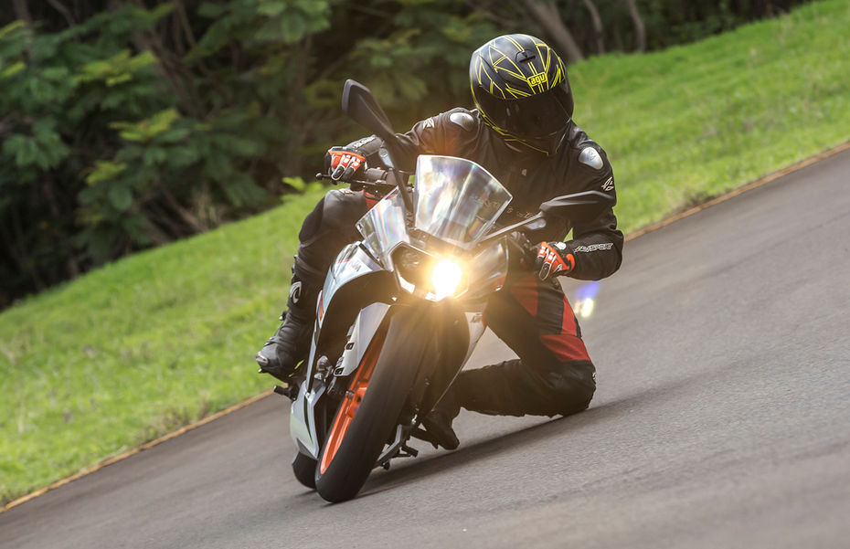 KTM RC 125 review Image gallery