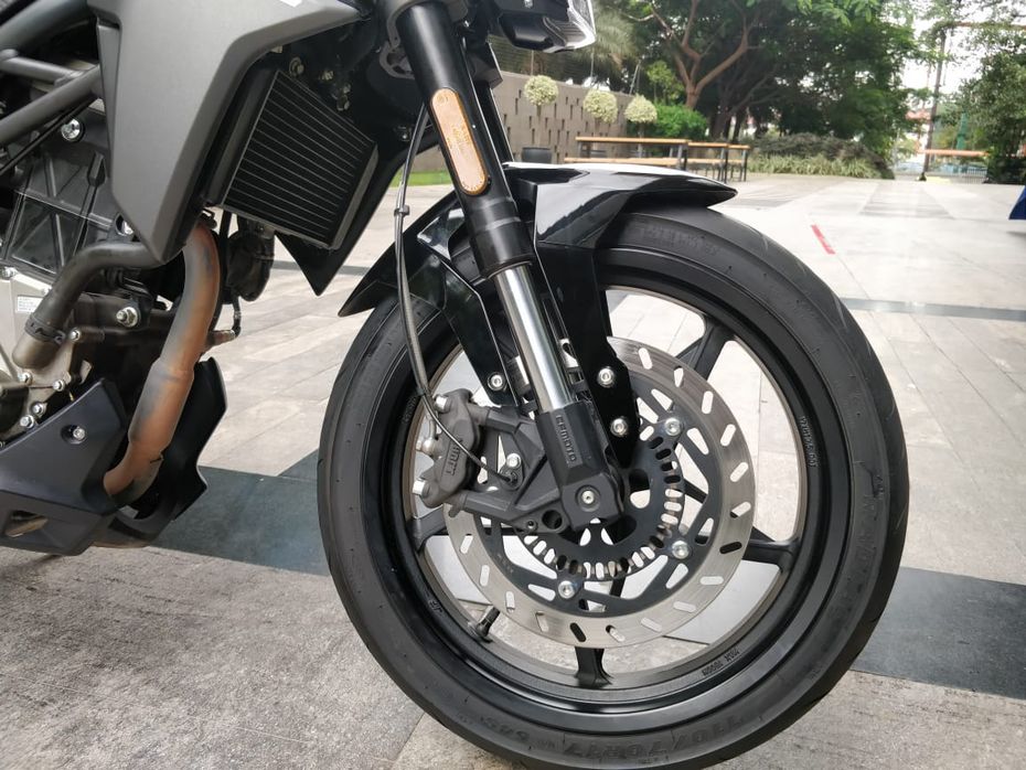 https://cdn.bikedekho.com/upload/userfiles/images/5bec08d1a8852.jpg