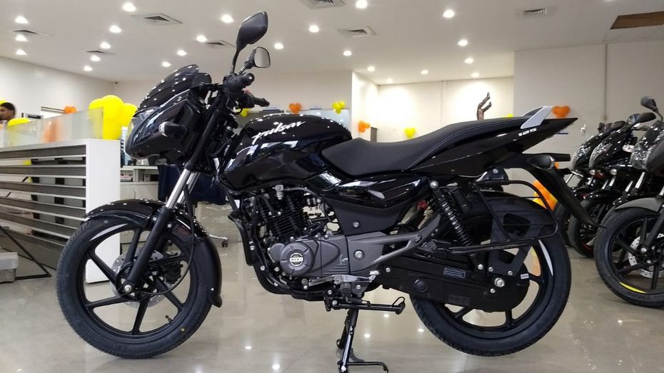 Bajaj Pulsar 125 Image gallery