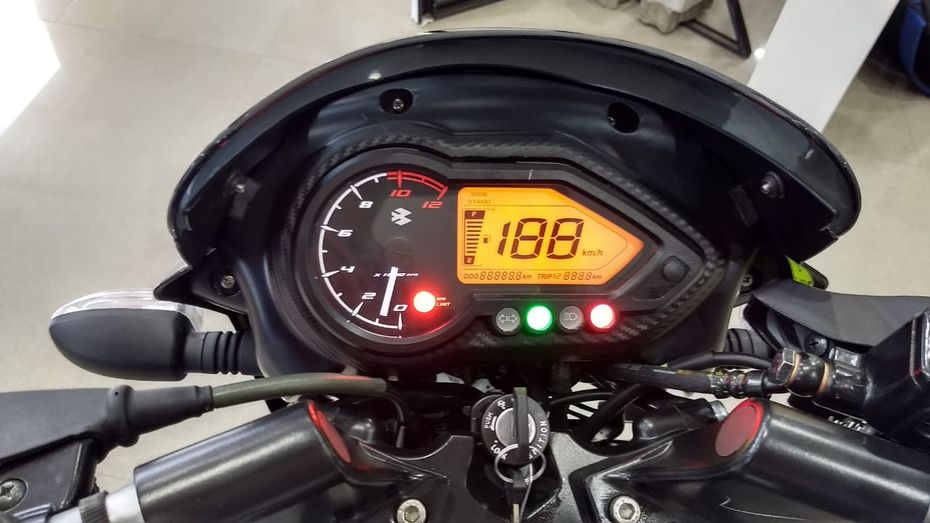 Bajaj Pulsar 125 Image gallery
