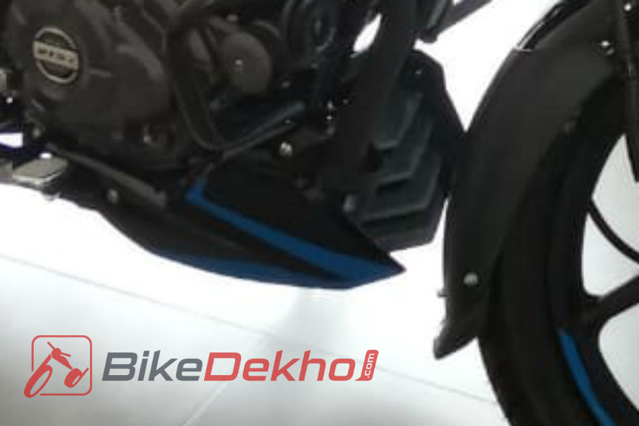 Bajaj Pulsar 125 split seat image gallery