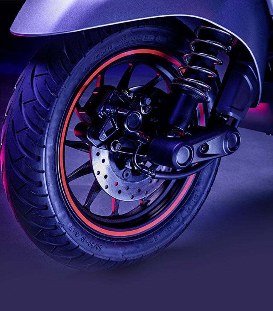 Old VS New Bajaj Chetak: What’s Similar