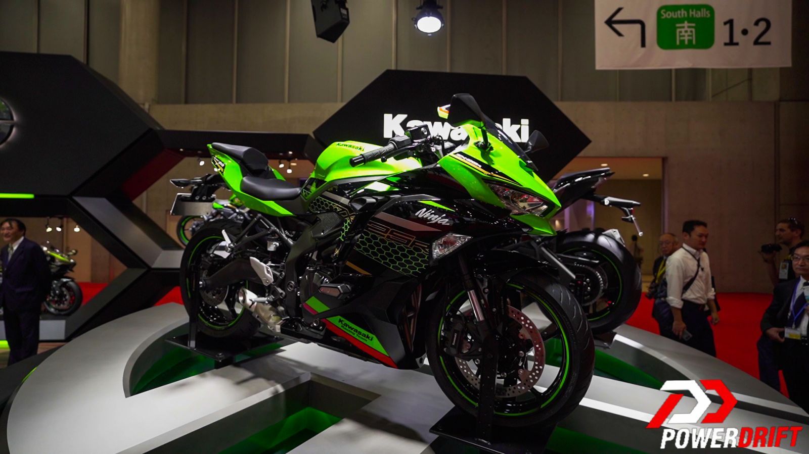 Kawasaki Ninja ZX-25R: All You Need To Know | BikeDekho