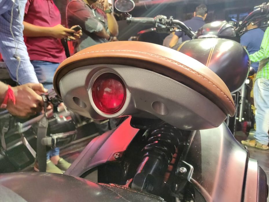 Here’s The Staggeringly Beautiful Jawa Perak In Pictures | BikeDekho