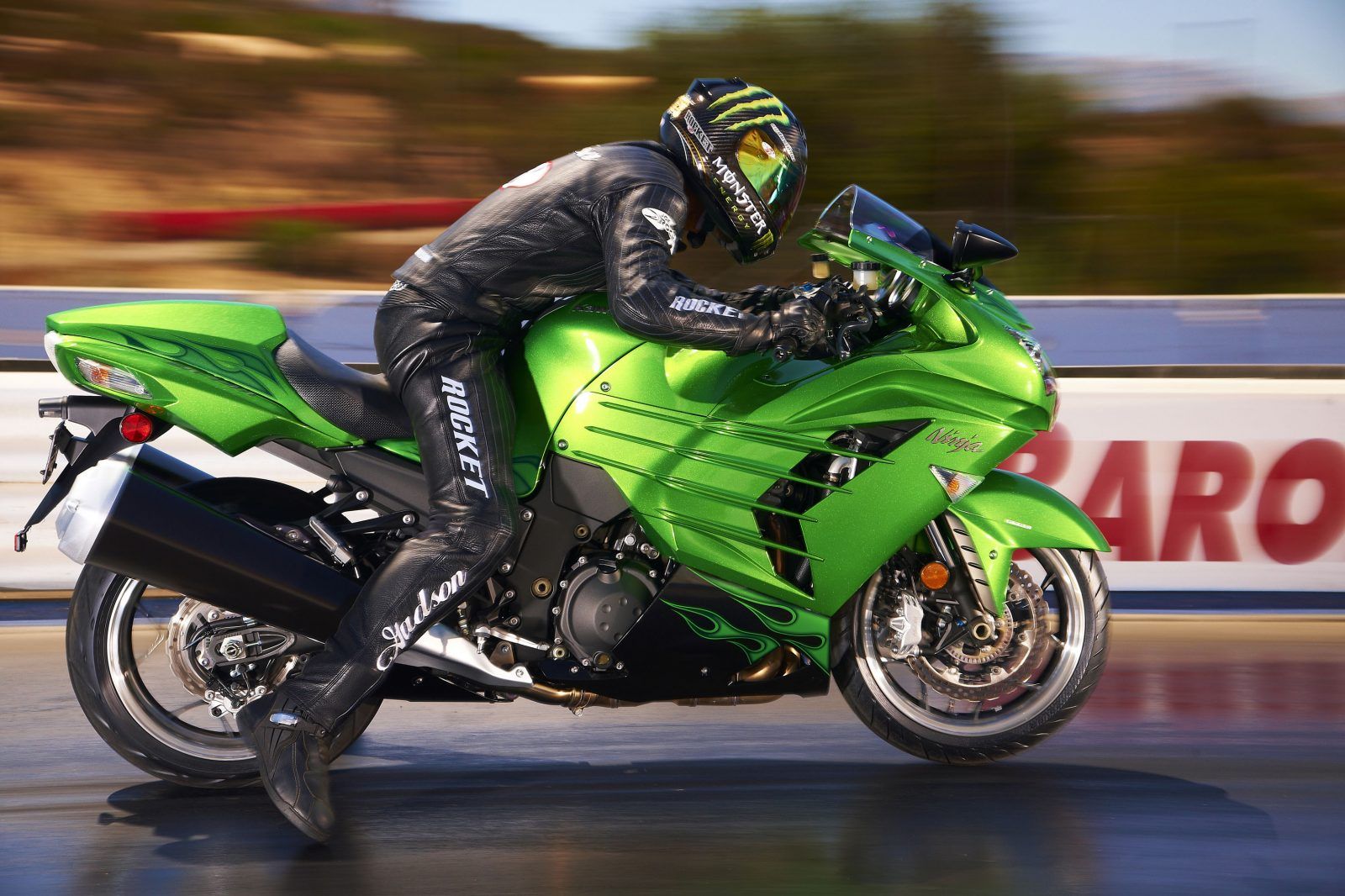 Kawasaki ZX-14R To Be Discontinued Soon | BikeDekho