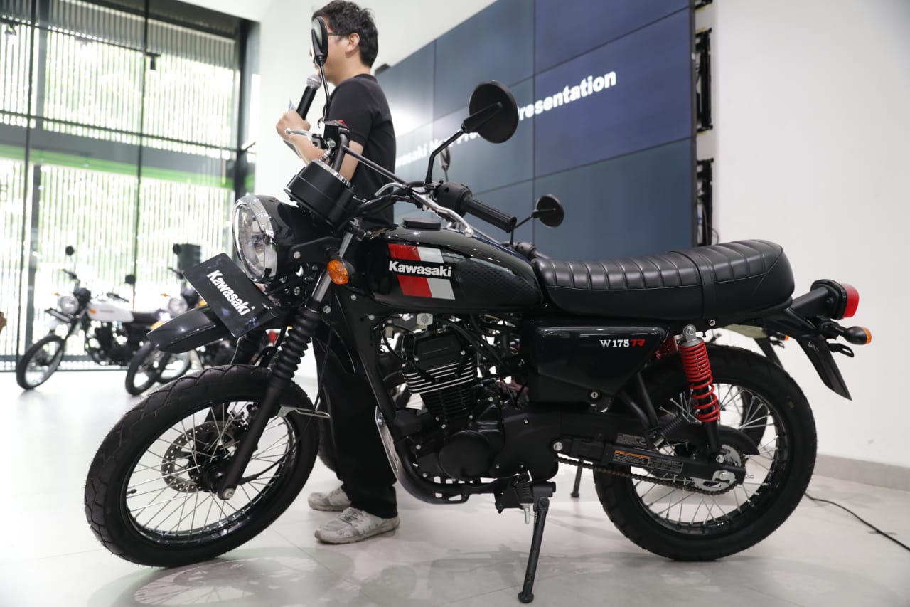 Kawasaki W175TR Launched In Indonesia | BikeDekho