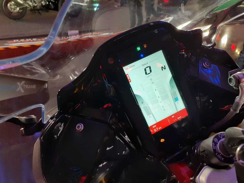 TVS Apache RR 310 BS6 vs KTM RC 390 BS6: Features Compared