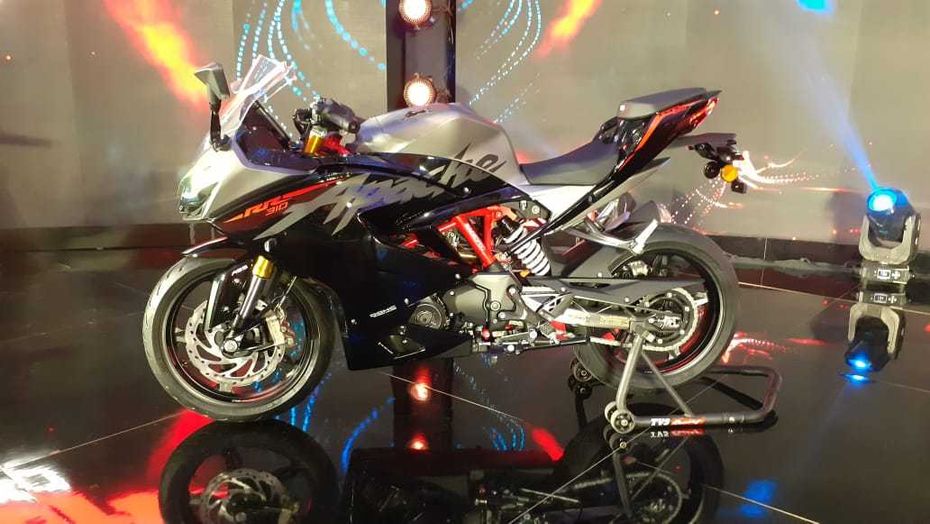 TVS Apache RR 310 BS6 vs KTM RC 390 BS6: Features Compared