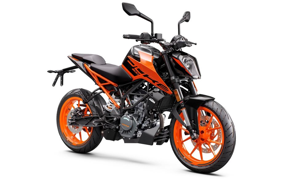 KTM 200 Duke BS6 Vs Suzuki Gixxer 250