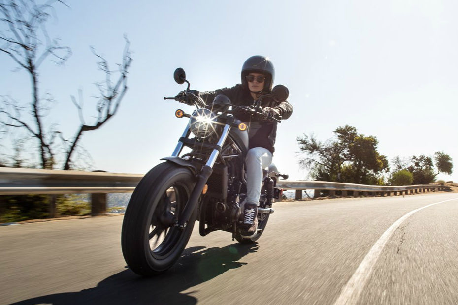 Honda Rebel 500 vs Benelli Leoncino 500