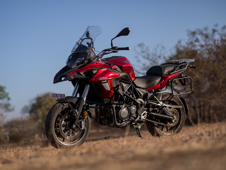 Honda CB500X vs Benelli TRK 502