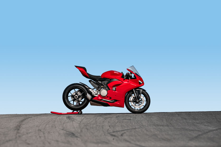 Ducati Panigale V2 Image Gallery