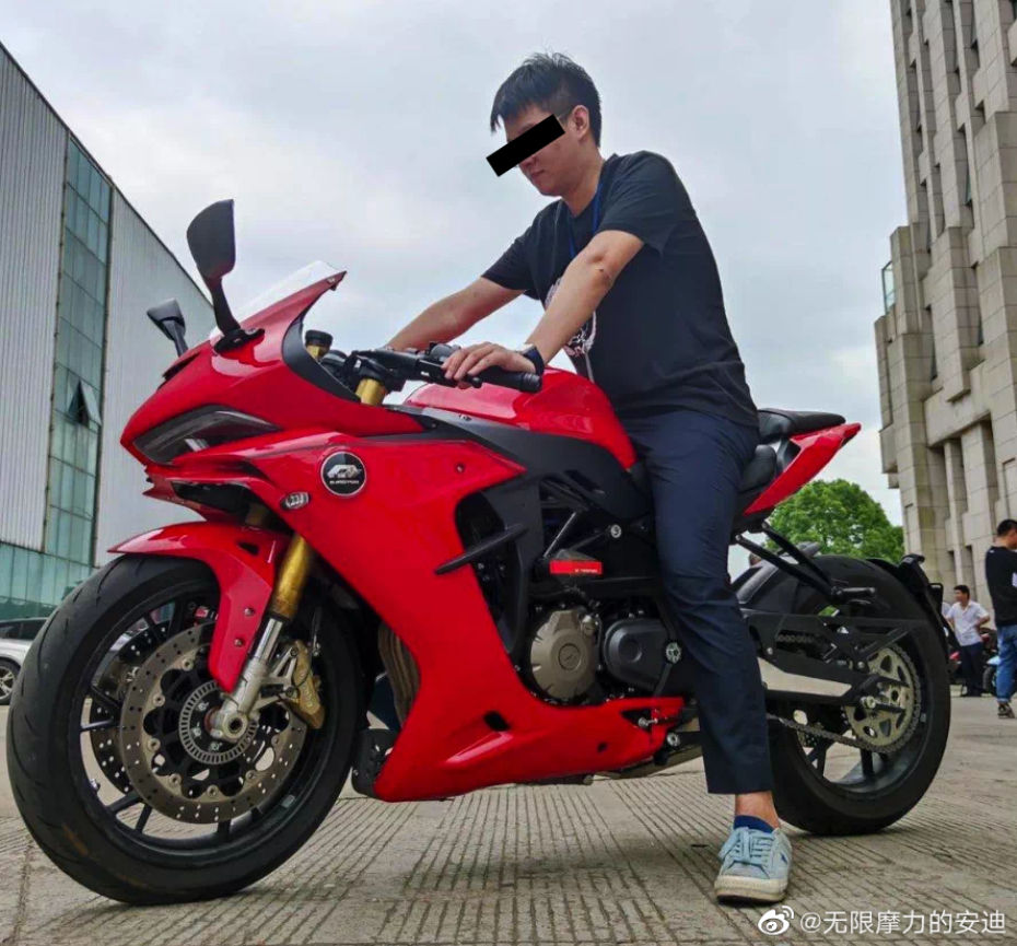 Benelli 600RR Officially Unveiled