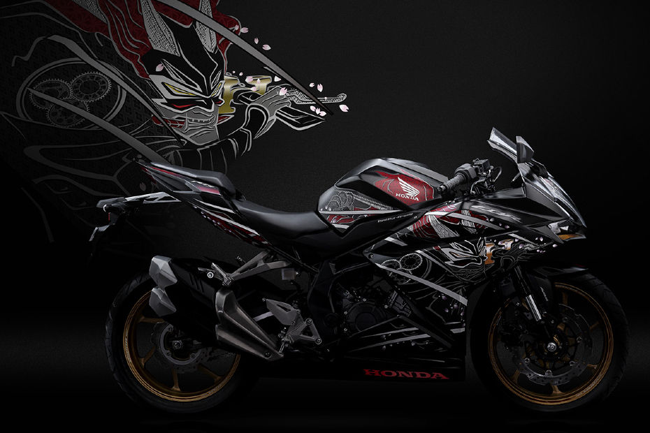 Honda CBR250RR Garuda x Samurai Edition
