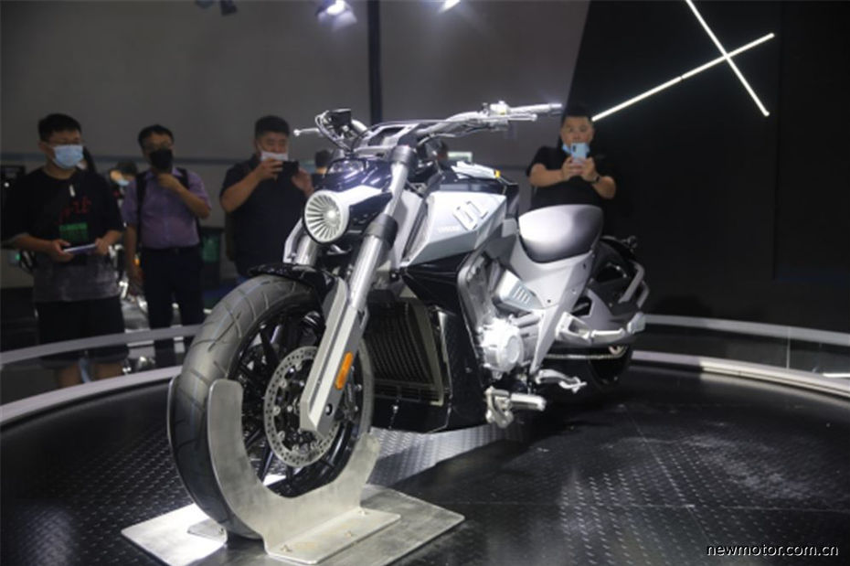 Benda Cruiser Makes Its Official Debut 