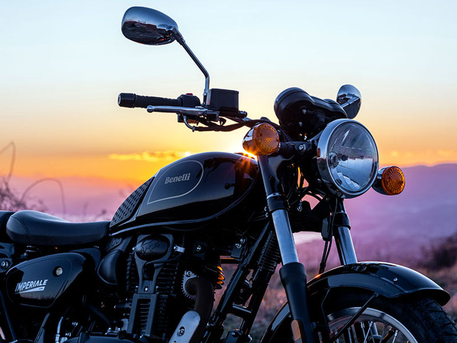 Benelli Imperial 250 Incoming