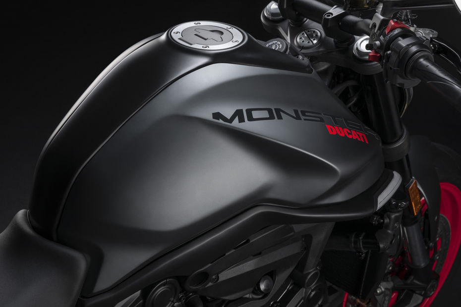 2021 Ducati Monster: Image Gallery