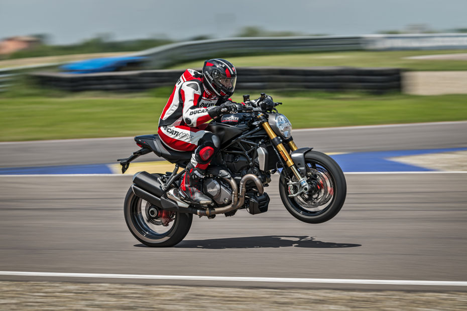 2021 Ducati Monster: Image Gallery
