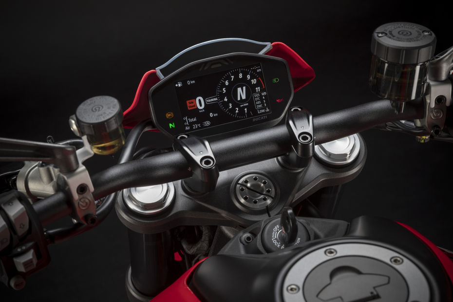 2021 Ducati Monster: Image Gallery