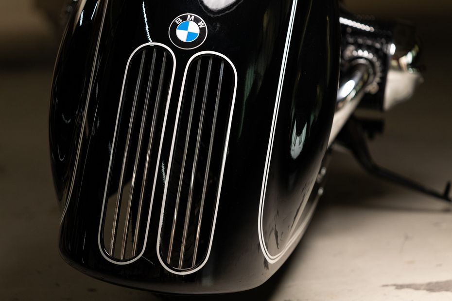 BMW R18 custom kidney grille
