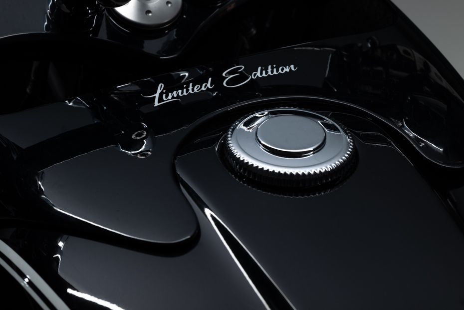 Custom R 18 tank