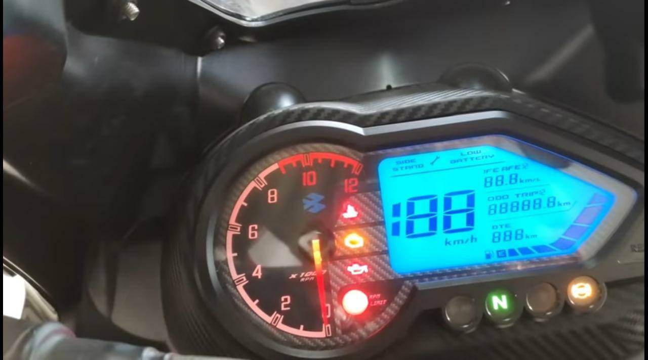 Bajaj Pulsar 220F console