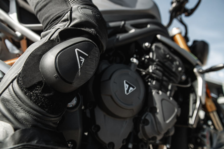 Triumph Speed Triple 1200 RS engine