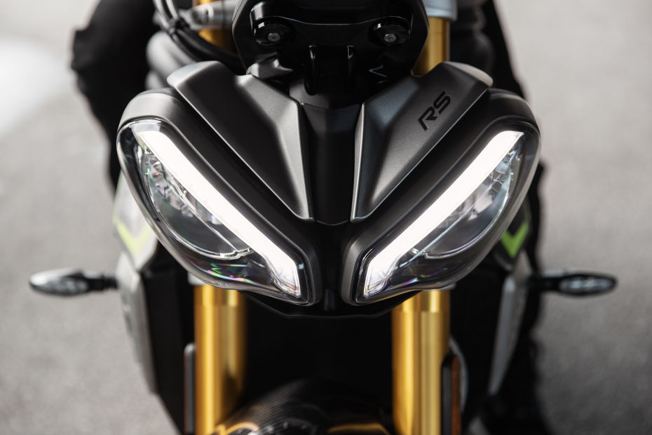 Triumph Speed Triple 1200 RS headlight