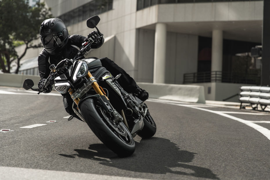 Triumph Speed Triple 1200 RS tyres