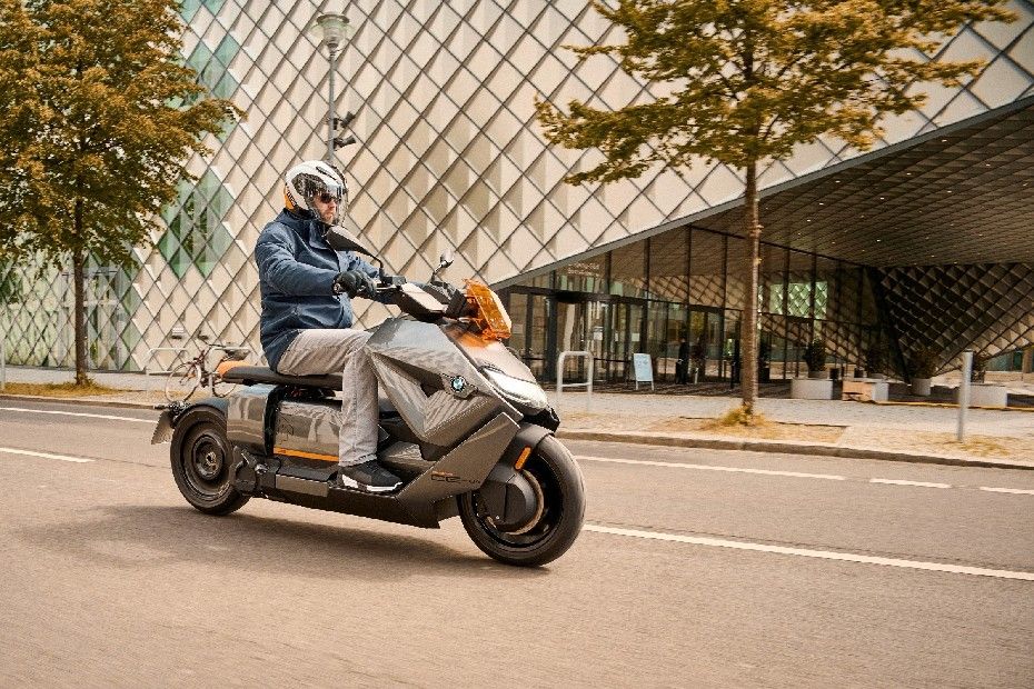 BMW CE 04 Electric Scooter: Photo Gallery