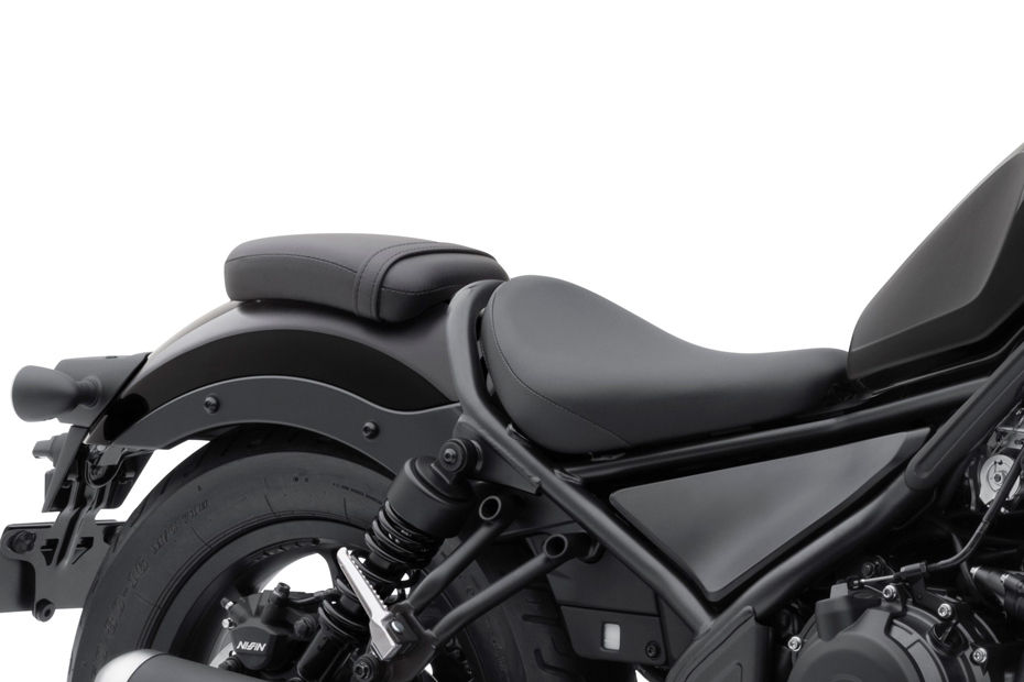 Benelli 502C vs Honda Rebel 500: Image Gallery