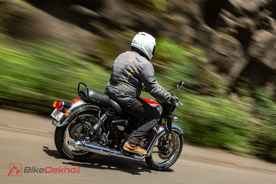 2021 Royal Enfield Classic 350 vs Classic 350 UCE: Performance Compared