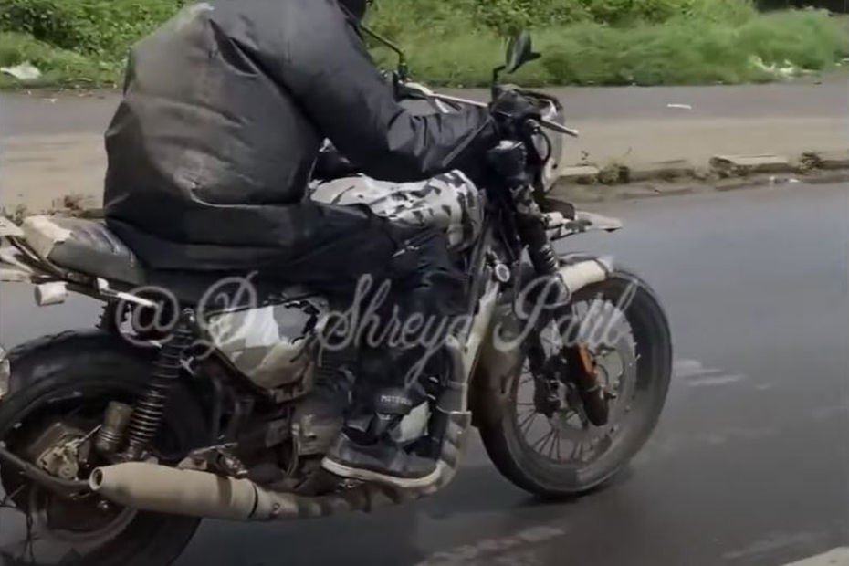 Yezdi Roadking Spotted Testing Alongside New ADV, India Launch Soon?