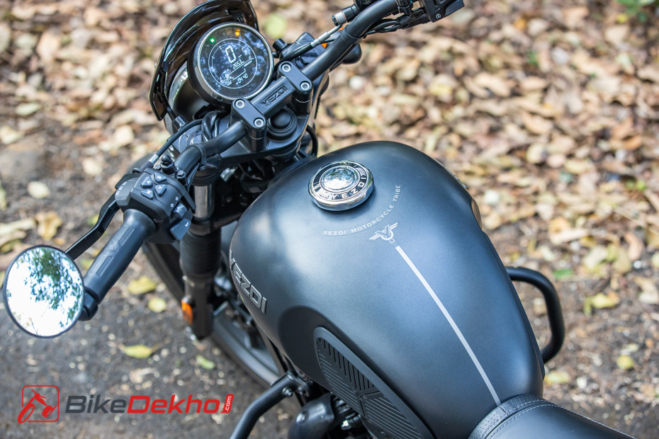 Yezdi Roadster Road Test Review: Photo Gallery | BikeDekho