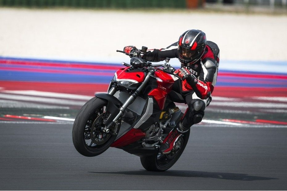 Ducati Streetfighter V2 Ducati Streetfighter V2