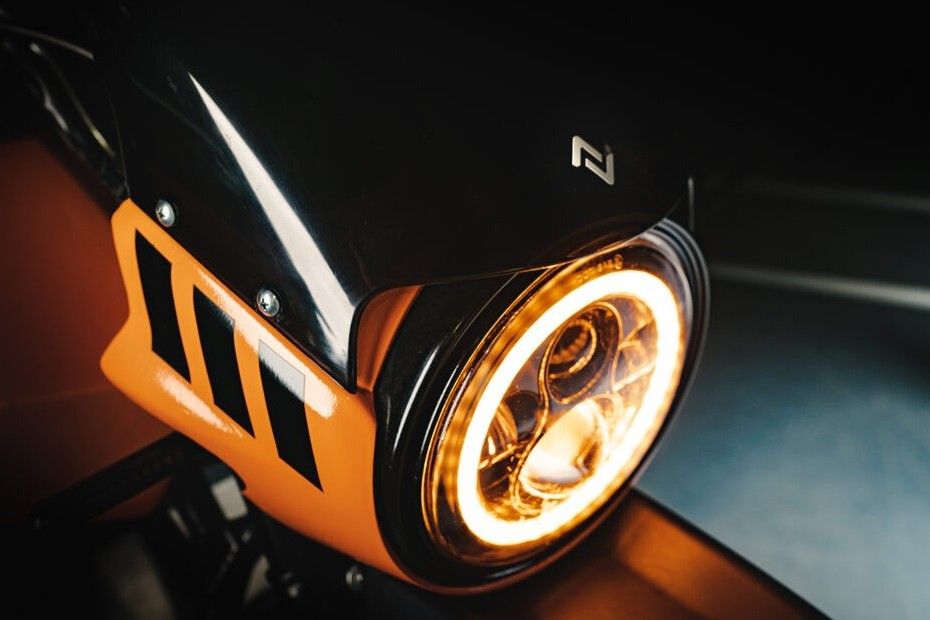 Roam Air Headlight