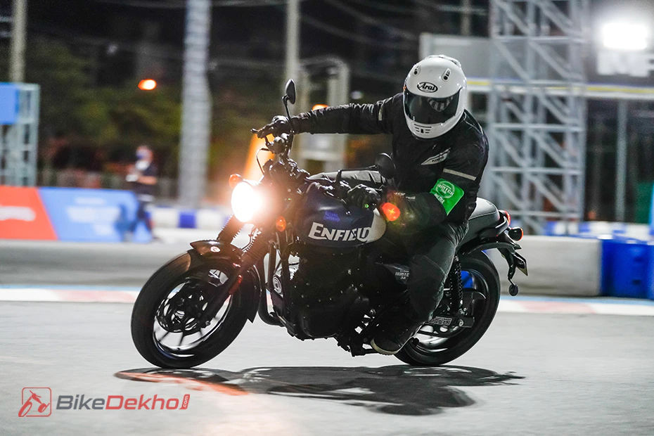 Buy Or Hold? Royal Enfield Hunter 350 vs 2023 Bullet 350