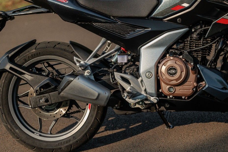 Bajaj Pulsar N250 Engine