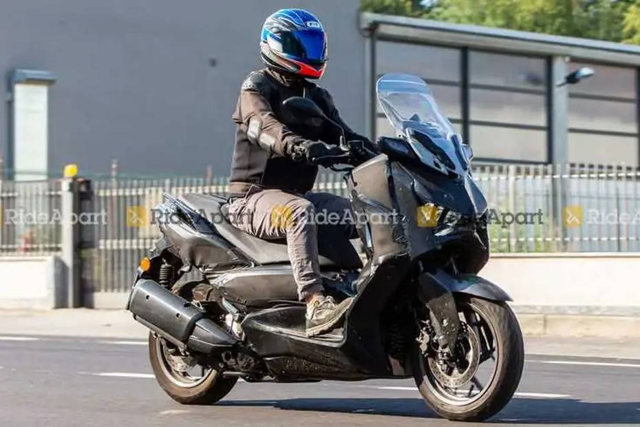 Yamaha XMax 300 Spied