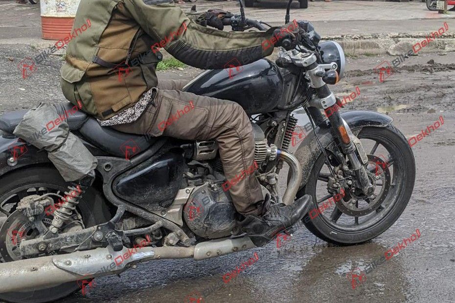 Royal Enfield Super Meteor 650 Spotted