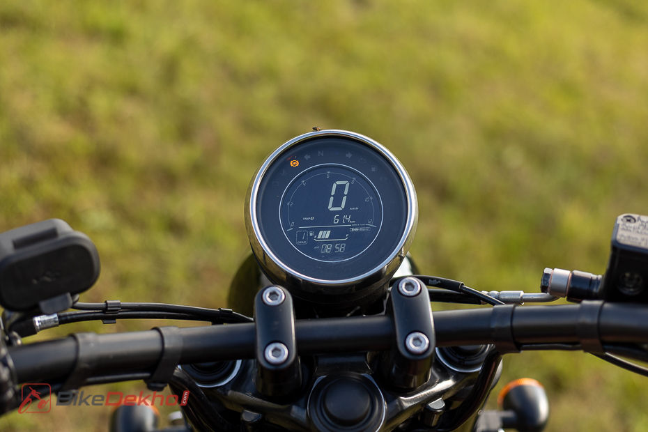 Jawa 42 Bobber Instrument Console