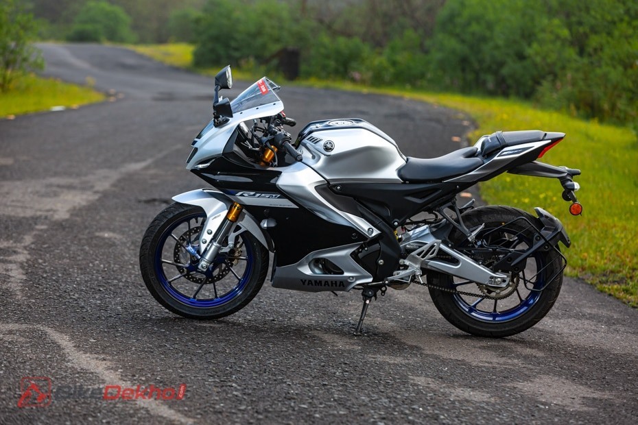 Yamaha R15 V4