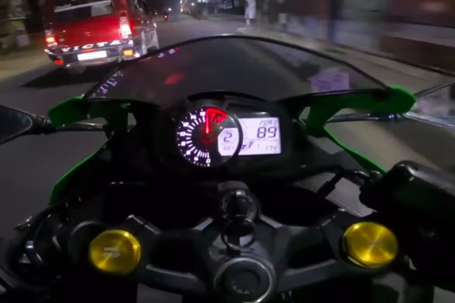 Kawasaki Ninja ZX-25R Instrument Console
