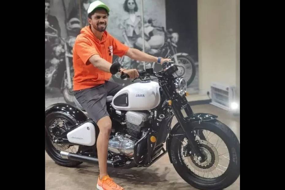 Ruturaj Gaikwad Buys Jawa 42 Bobber