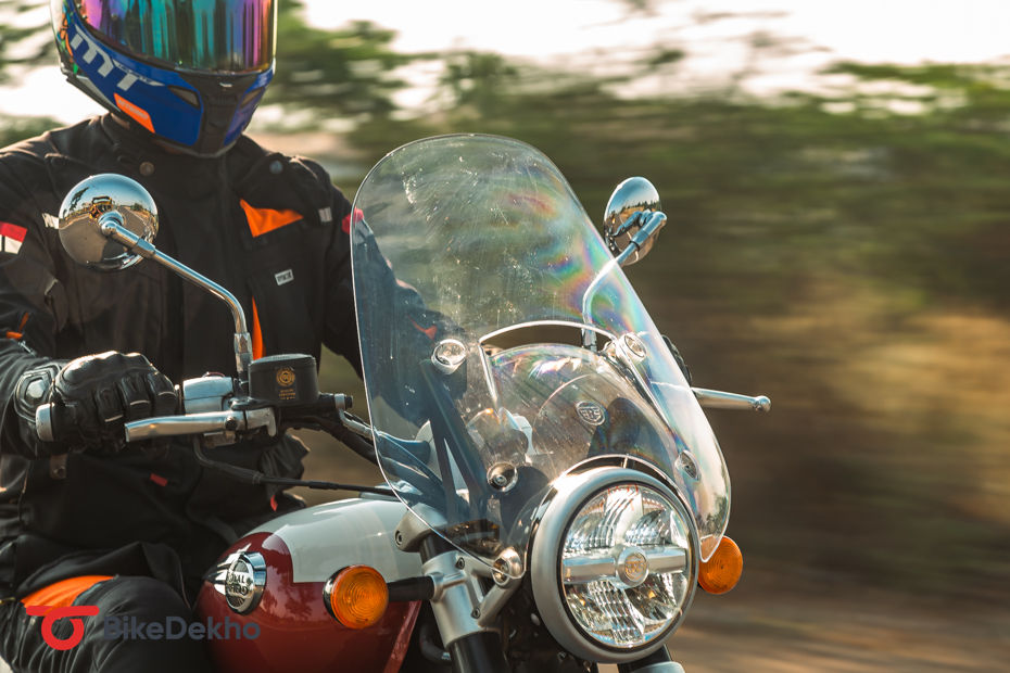 Royal Enfield Super Meteor 650 App