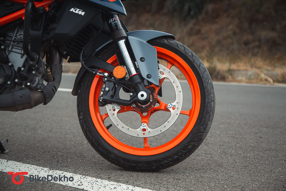 2024 KTM 390 Duke Brakes