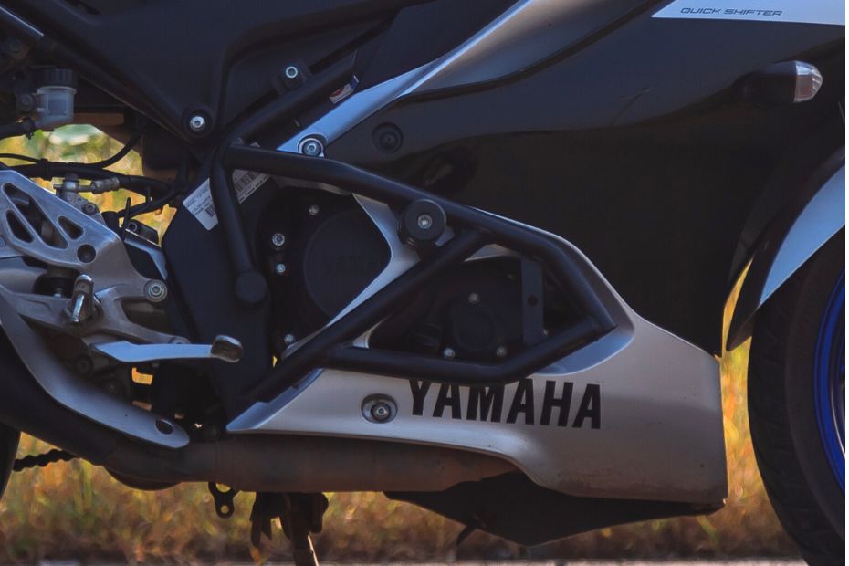 Yamaha R15 S vs R15 V4: Differences Explained | BikeDekho