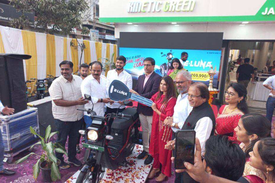 Kinetic Green E-Luna Delivery - BigBasket Fleet